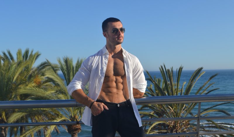 Insights from Straight Male Escort Reviews: What to Expect